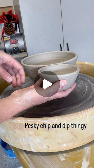 Teresa Marsili Gilchrist on Instagram: "These chip and dip thingys are kind of hard to make, especially in my garage. They always sell out, so I feel compelled to make them. Sometimes people think they’re expensive, but they take a lot of time. This reel doesn’t show the throwing or glazing process. It’s also sped up a lot. I made a couple of these chip and dip thingys for my show/sale @ocotilloartistsgroup on March 30th. If they don’t sell I will put them in my Etsy shop. I’ll keep ya posted! #clay #ceramics #pottery #functionalpottery #handmade #chipanddip #art #artshow #clayvideos #ocotillioartists #chandlerartist #dtocotillo #chandlerevents #ocotillofriends #azartist #arizonaarts" Making A Sculpture With Clay, Pottery Bowl Shape Ideas, Selling Pottery, Throwing Ceramics, Eat Me Dip Me Ceramic, Dip Bowl Ideas, Ceramic Dip Bowls, Chips And Dip Bowl, Chip And Dip Pottery