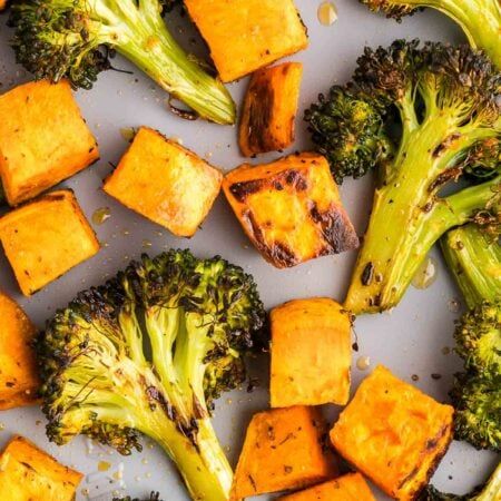 Roasted Broccoli and Sweet Potatoes - Dear Crissy Roasted Sweet Potatoes And Broccoli, Roasted Vegetables Oven, Cubed Sweet Potatoes, Roasted Sweet Potato, Broccoli Recipe, Broccoli Cauliflower, Roasted Broccoli, Food Board, Recipe Images