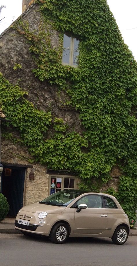 Mundo Hippie, The Cotswolds England, Fiat 500 Car, Fiat 500 Lounge, Fiat 500c, Cotswolds England, Fiat Cars, Beautiful Video, Fiat Panda