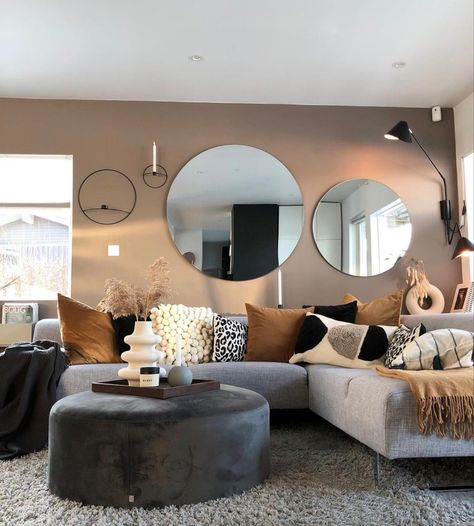 Gray Couch Minimalist Living Room, Living Room Designs With Gray Sectional, Dark Cozy Living Room Decor Ideas, Neutral Tone Living Room Ideas, Cozy Grey Couch Living Room, Grey Living Room Furniture Ideas, Tan Gray Living Room, Gray Couch Color Scheme, Living Room Designs With Gray Couch