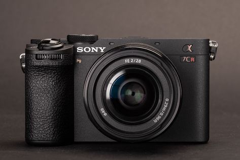 Richard Butler, Sony A7c, Photography Reviews, Full Frame Camera, Travel Capsule Wardrobe, Small Camera, Super Moon, Video Cameras, Travel Wardrobe