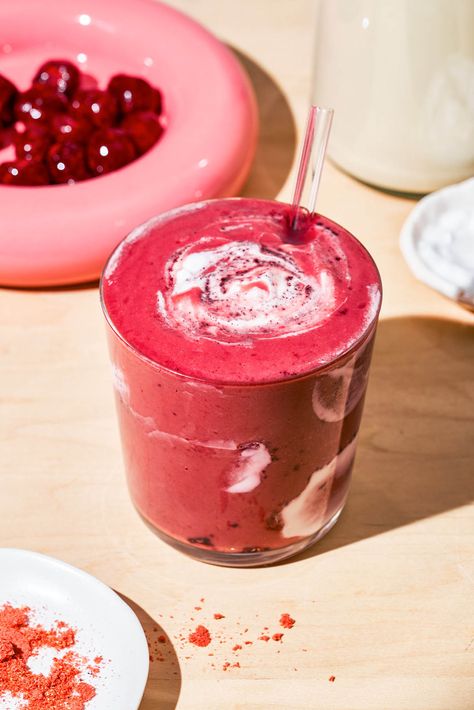 Sweet Cherry Smoothie (Erewhon Copy) - Wholehearted Eats Smoothie Erewhon, Smoothie At Home, Cherry Smoothie Recipes, Sweet Smoothies, Cherry Smoothie, Tart Cherry Juice, Homemade Almond Milk, Creamy Smoothies, Vegan Drinks