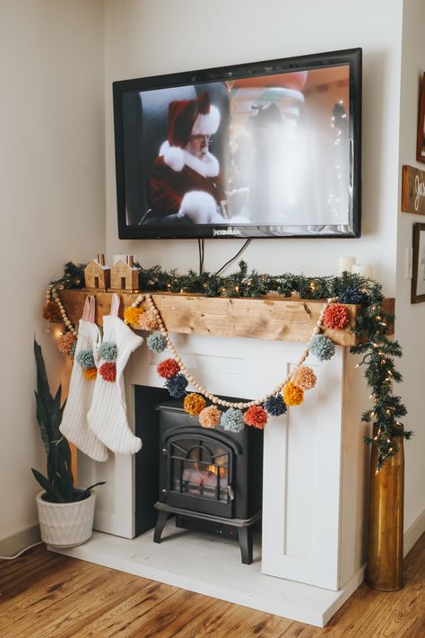 Rainbow pom pom garland