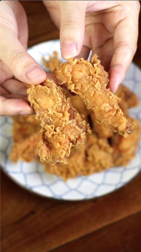 Chicken Starter Recipes, Full Recipes, Diner Recept, Tastemade Recipes, Crispy Fried Chicken, Tasty Recipes Videos, Quick Recipes Snacks, Healthy Homemade Recipes, Sweet Snacks Recipes