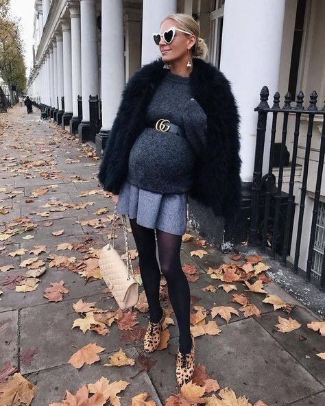 bump style | dress the bump Pregnant Outfit, Pregnancy Fashion Winter, Pregnancy Hacks, Winter Maternity Outfits, Maternity Chic, Stylish Maternity Outfits, Winter Maternity, Maternity Outfits, Pregnancy Looks