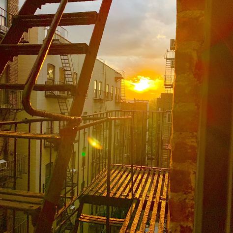 Sean Webb on Instagram: “C’mon sunset, c’mon fire escape #picturefornoreason 📸🌇 . #nyc #sunset #uptown #hamiltonheights #view #sunsout #finally #instagood #spring…” Rent Aesthetic, Fire Escape Aesthetic, Nyc Sunset, Studio Loft, Apartment Studio, Nyc Aesthetic, Fire Escape, Suns Out, West Side Story