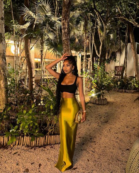 Turks And Caicos Outfits Black Women, Outfits For Jamaica Vacation, Turks And Caicos Outfits, 27 Birthday, Tulum Outfits, Jamaica Outfits, High Waist Maxi Skirt, Dubai Outfits, Holiday Outfits Summer