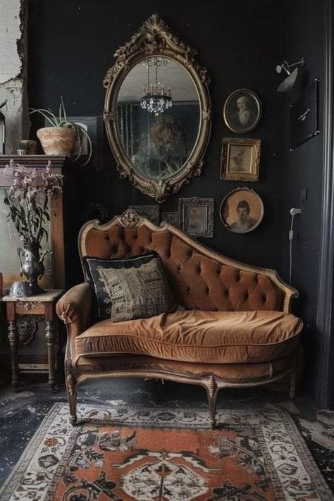 Dark Home Decor, Casa Vintage, Goth Home Decor, Dark Home, Antique Wood, Gothic Decor, Gothic Home Decor, Dream House Interior, A Mirror