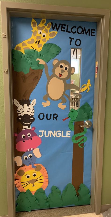 Jungle Classroom Ideas, Safari Themed Classroom Ideas, Animal Theme Classroom Door, Jungle Room Theme Classroom, Zoo Daycare Theme, Jungle Theme Classroom Door Ideas, Jungle Preschool Theme Classroom, Jungle Theme For School, Jungle Bulletin Board Ideas Preschool