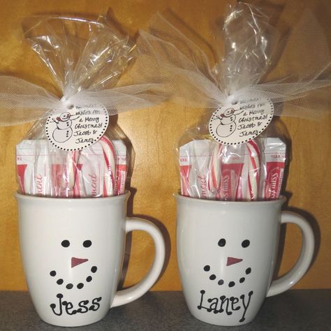 Room Mom Extraordinaire: Hot Chocolate Kits with Mugs Hot Cocoa Mugs Diy, Christmas Mug Gift Ideas For Kids, Cricut Hot Chocolate Mug, Hot Chocolate In A Mug Gift Ideas, Coffee Mug Gift Ideas Filled Diy Christmas, Hot Chocolate Gifts For Kids, Hot Chocolate Mug Gift Ideas, Hot Chocolate Kits, Hot Chocolate Christmas Gift