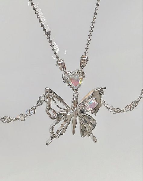 ْ on Twitter: "butterfly necklace https://t.co/8vh59niNii" / Twitter Simple Necklaces, Pretty Jewelry Necklaces, Magical Jewelry, Girly Accessories, Fancy Jewellery, Funky Jewelry, Birthday Wishlist, Girly Jewelry, Butterfly Necklace