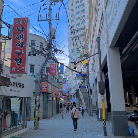 cute street in daegu south korea aesthetically pleasing 대구 South Korea Daegu, Daegu Aesthetic, Daegu South Korea Aesthetic, Mai Core, Daegu City, Aesthetic Walk, Daegu South Korea, Korean Picture, Walking Alone