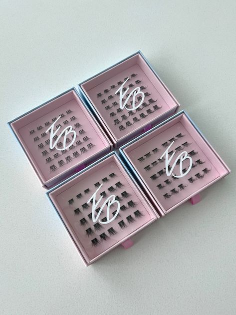 Fake Lashes Packaging, Lash Packaging Ideas Boxes, Lash Box Packaging Ideas, Lashes Packaging Ideas, Lash Packaging Ideas, Eyelashes Ideas, Natural Makeup Styles, Vegan Aesthetic, Makeup Soft Glam