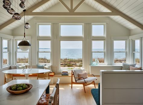 Houzz Tour: Clean and Bright Beach Cottage in 780 Square Feet (20 photos) Home Tips: Small Space Design Ideas, Cape Cod Beach House, Views Sunset, Beach Style Living Room, Cape Cod Beach, Cape Cod Cottage, House Mediterranean, Cape Cod Beaches, Small Cottages