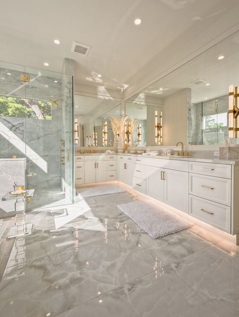 luxury bathroom
luxury bathroom accessories
modern luxury bathroom design Clive Daniel Home Design, Elegant House Interior, Luxury Bathroom Accessories, Luxury Bathroom Design, Modern Luxury Bathroom, Bathroom Luxury, Dream Life House, Bonita Springs, Dream House Rooms