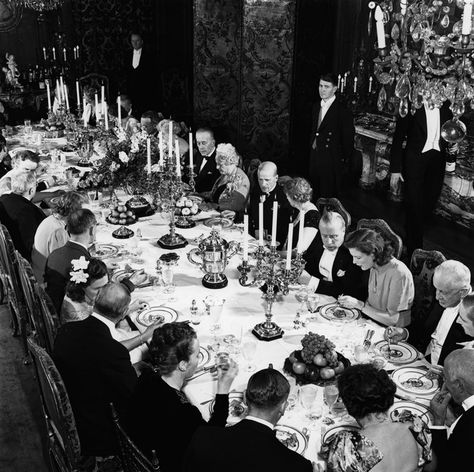 Three Golden Rules for Throwing a Dinner Party to Remember | AnOther    ©️ Bert Morgan Cornelius Vanderbilt, Vanderbilt Mansions, The Dictator, Gilded Age, Edwardian Era, High Society, Grand Art, Old Money Aesthetic, Dinner Parties