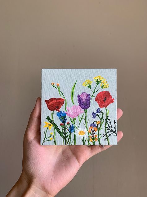 Wildflowers on 4x4” stretched canvas Painted Wildflowers Acrylic, 4x4 Acrylic Paintings, Wildflowers Canvas Painting, Tiny Painting Ideas On Canvas, Cute Square Paintings, Square Small Canvas Paintings, Painting On 4x4 Canvas, Canvas 4x4 Painting, Small Square Acrylic Painting