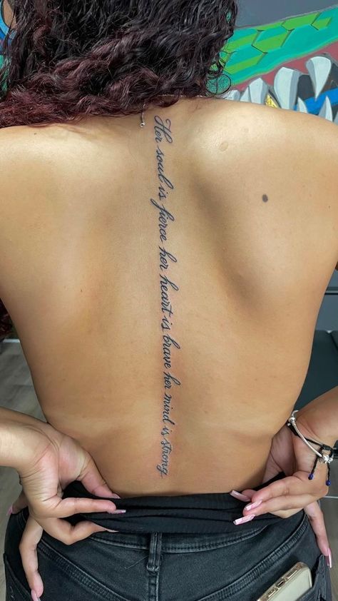 Spine Tattoo Ideas, Writing Tattoos, Chest Tattoos For Women, Tattoos Geometric, Spine Tattoos For Women, Tattoos For Black Skin, Pretty Tattoos For Women, Dope Tattoos For Women, Stylist Tattoos