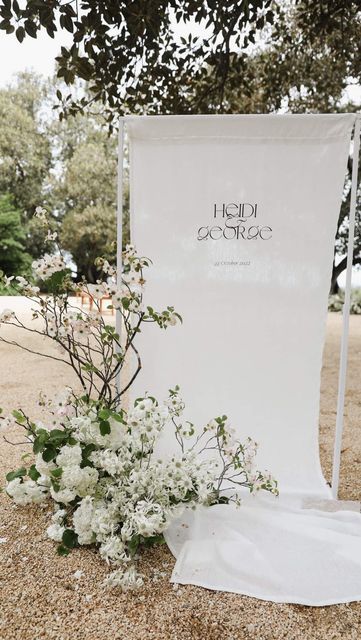 Linen Welcome Sign Wedding Diy, Fabric Seating Chart, Sign Flowers, Signage Board, Reception Entrance, Wedding Ceremony Ideas, Table Flower, Reception Details, Ceremony Signs