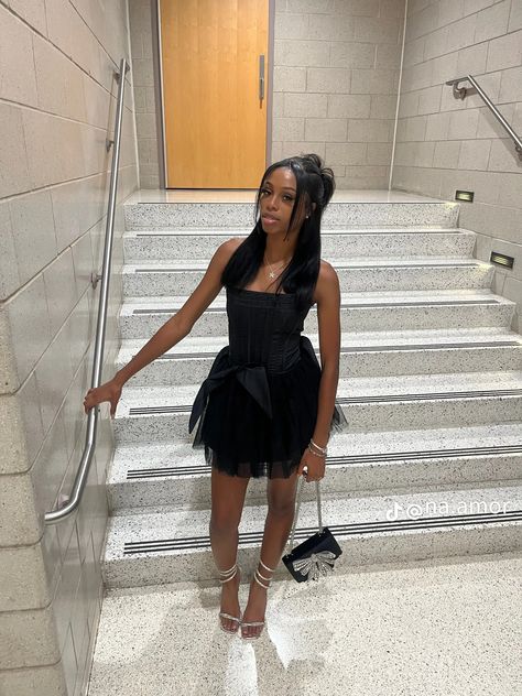 Pretty Dresses Graduation, Black Bday Dress, Hoco Dresses Ideas, Black Flower Dress, Classy Prom, Girls Black Dress, Classy Prom Dresses, 8th Grade, Womens Black Dress