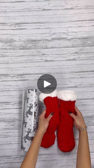 Fold Socks For Gift, Socks Wrapping Ideas, How To Wrap Gloves As A Gift, Folding Socks Gift, How To Wrap Socks As A Gift Cute Ideas, Wrapping Socks For Christmas, How To Pack Socks As A Gift, How To Wrap Slippers For Christmas, How To Wrap Soft Gifts