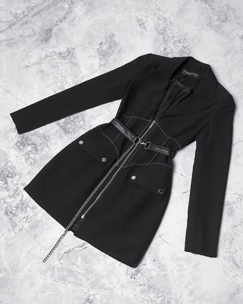 24.3k Likes, 300 Comments - MDV (@manieredevoir) on Instagram: “| Corset Blazer Dress | A Fitted Silhouette With Waist Contrast Stitching and A Chain Detail Belt 🔥” Thrift Flip Clothes, Corset Blazer, Flip Ideas, Thrift Flip, Oversized Blazer, Fitted Silhouette, Blazer Dress, Contrast Stitch, Aesthetic Fashion