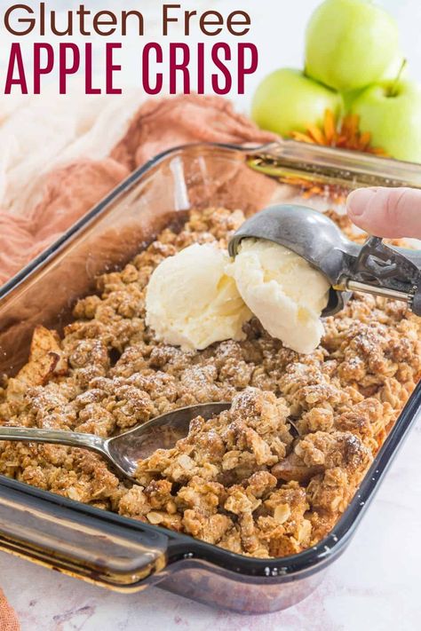 Gluten Free Apple Crisp - topped with a buttery, crumbly oat topping, it is the perfect dessert for fall. This easy recipe comes together in minutes and is even better when you serve it with a scoop of vanilla ice cream. Make it for Thanksgiving! No Flour Apple Crisp, App!e Crisp Recipe, Apple Crisp Without Flour, Easy Apple Crisp With Pie Filling, Chrons Diet, Gluten Free Apple Desserts, Sugarless Recipes, Homemade Apple Crisp Recipe, Apple Crisp Recipe With Oats