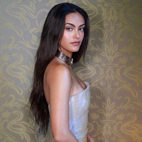 Camila Mendes Photoshoot, Camila Mendes Style, Camilla Mendes, Cami Mendes, Professional Hair Color, Camila Mendes, Armani Beauty, Female Actresses, Glowy Skin