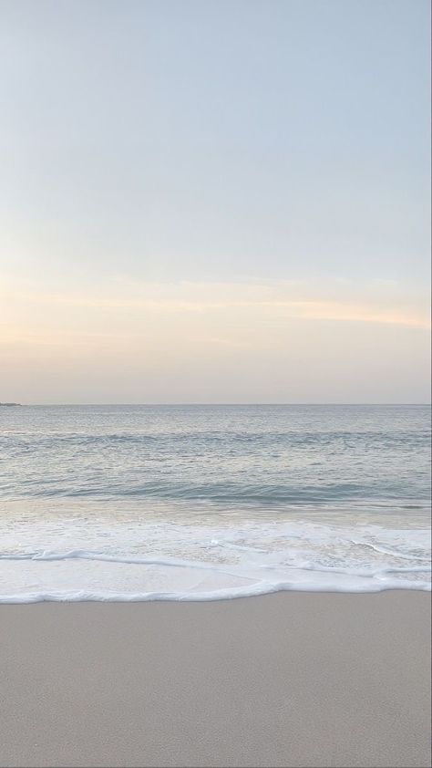 White And Blue Beach Wallpaper, Blue Beach Iphone Wallpaper, Ios Wallpaper Inspiration, Ipad Wallpaper Aesthetic Blue Ocean, 2024 Phone Background, Beach Pictures Backgrounds, Clean Aesthetic Photos, Summer Blue Aesthetic Wallpaper, White Summer Wallpapers