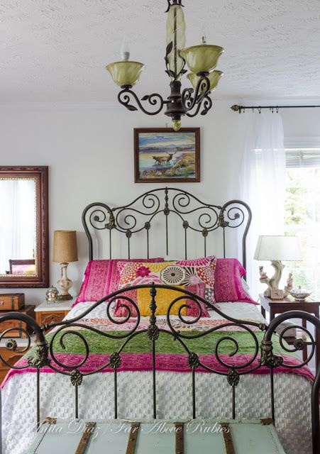 Bohemian Bedroom Decorating Ideas - Far Above Rubies Bedroom Iron Bed, Bohemian Style House, Hipster Home, Colorful Bedroom Decor, Decorating Rules, Colorful Bedroom, Bedroom Bohemian, Summer Bedroom, Romantic Room