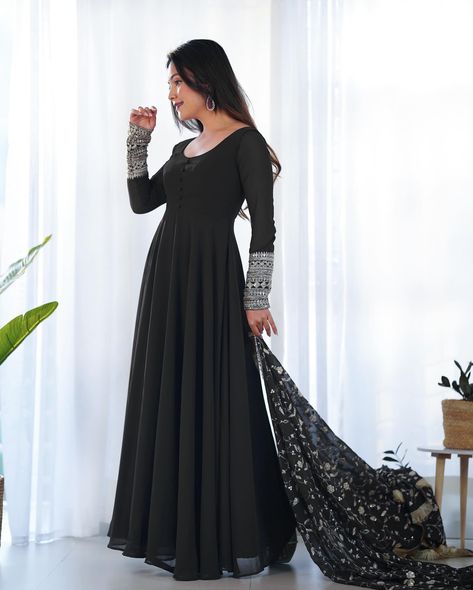 Comment “Link” To Get Details In DM 🖤 Black Pure Soft Fox Georgette Anarkali Suit Set With Huge Flair, Dupatta & Pant Search “KB 241” On Our Website To Shop 👗 Hurry, Book Fast To Make This Festival Season Unforgettable ✨ Shop Now From www.BahuPalace.com Link In Bio DM/WhatsApp Us At +91 9409911700 💖 Take Screenshot & Send Us To WhatsApp For More Details! Which One You Want To Buy/Inquiry? 🙈 100% Quality Assured Premium Product With Pocket Friendly Price | Free Express Shipping | Cash On ... Black Dress Indian, Black Anarkali Dress, Black Anarkali Suits, Embroidery Anarkali, Anarkali Designs, Black Anarkali, Cotton Saree Blouse Designs, Georgette Anarkali, Trendy Outfits Indian