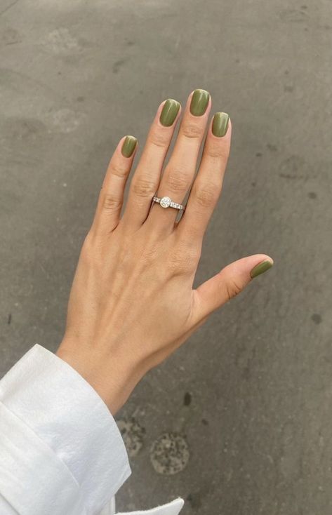 Olive Nails, Hard Nails, Manicure Inspiration, Classic Nails, Gem Nails, Fall Nail Colors, Elegant Nails, Minimalist Nails, Fall Nail