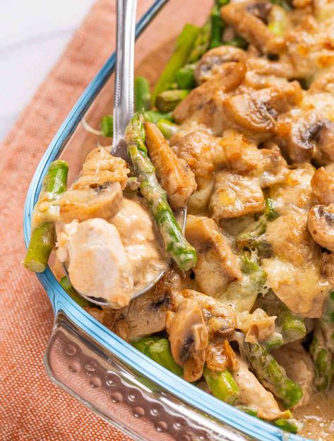 Keto Chicken Asparagus Casserole, Chicken And Asparagus Casserole, Cheesy Asparagus Casserole, Casserole With Mushrooms, Comfort Food Casserole, Cheesy Asparagus, Asparagus Casserole, Chicken And Asparagus, Chicken Boneless Breast Recipes