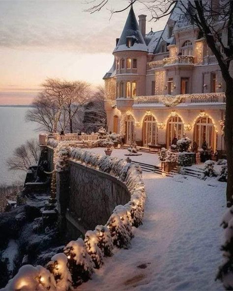 Blocksburg House, Winter Court, Winter House Exterior, Castle Building, Mansion Exterior, Snow House, Magic Land, Christmas Dreaming, Mansion Designs