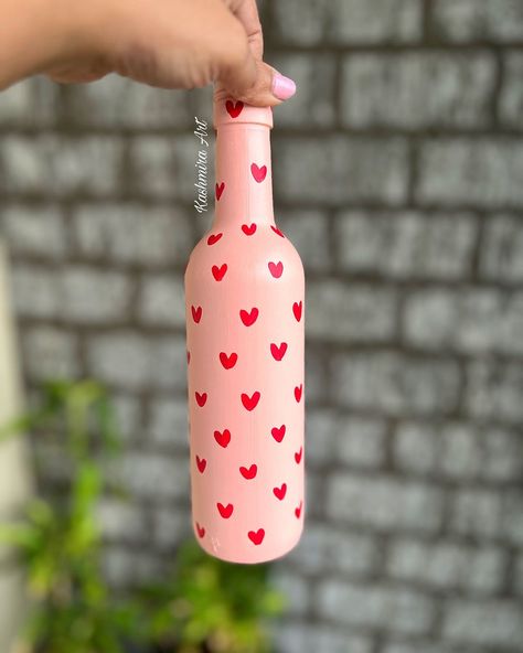 Kashmira Art | Home Decor | DIY | How to use Stencil 🖌️🎨 #diy #homedecor #bottleart #bottlepainting #stencil #handmade #homedecorideas #diyhomedecor | Instagram Diy Bottles Ideas, How To Paint A Bottle, Drawing On Bottles Art, Handmade Decorations For Home, Diy Glass Bottle Crafts Ideas Home Decor, Diy With Glass Bottles, Painting Bottles Diy Ideas, Bottle Art Ideas Creative, Cute Bottle Painting