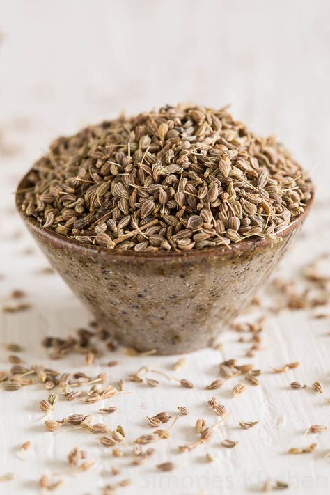 . Cumin Water, Anise Seed, Edible Seeds, Asian Kitchen, Kitchen Spices, Spices And Herbs, Aromatic Herbs, Spices And Seasonings, Herb Seeds