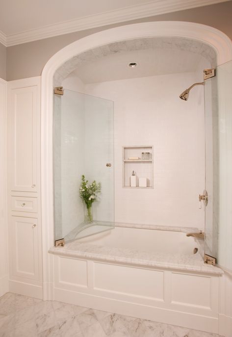 Shower Combo Ideas, Shower Bath Combo, Small Bathroom With Tub, Bathtub Alcove, Bathroom Tub Shower Combo, Shower Alcove, Bathtub Shower Combo, Room Revamp, Bathroom With Tub