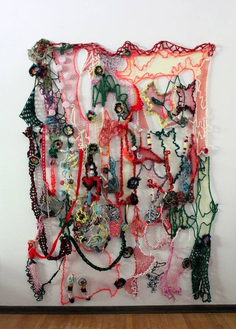 marina nelson artist i - Buscar con Google Crochet Contemporary Art, Free Will Art, Crochet Sculpture Art, Found Objects Art, Mila Textiles, Textile Fiber Art Fabric, Trash Art Recycled, Crochet Art Sculpture, Textiles Objects