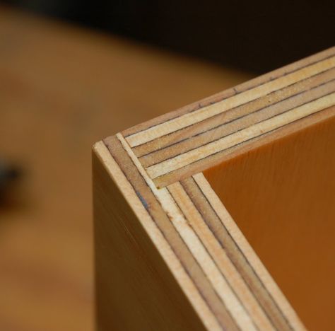 rabbet joint to make a simple plywood box Awesome Woodworking Ideas, Plywood Design, Plywood Projects, Plywood Boxes, Plywood Chair, Cnc Furniture, Best Woodworking Tools, Plywood Cabinets, Wood Joints