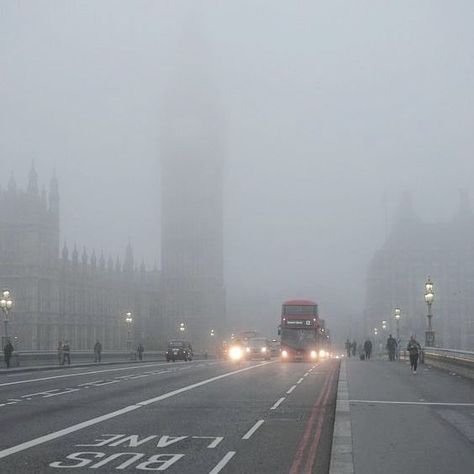 London Autumn Aesthetic, Gloomy Weather Aesthetic, Gloomy London, Britain Aesthetic, Autumn England, Autumn London, Weather Aesthetic, Hello London, London Autumn