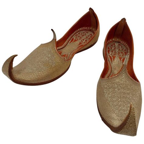 1stdibs Leather Shoes Gold Embroidered Size 6 Turkish Tooled Leather Shoes, Moroccan Slippers, Embroidered Slippers, Indian Shoes, Rare Shoes, Wedding Slippers, Curl Styles, Embroidered Shoes, Purple Accents