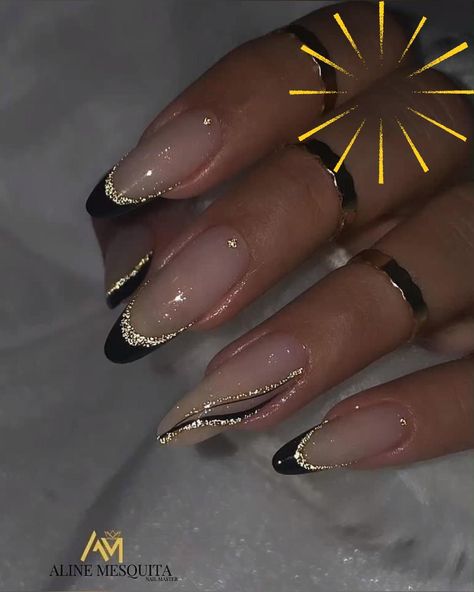 Sparkly November Nails, Black And Gold Nails For Hoco, Formal Nails Black Dress, Nail Ideas Tips Only, Nails To Go With Black And Gold Dress, Hoco Nails Black Dress, Pretty Gold Nails, Elegant Formal Nails, Hoco Nail Ideas Black Dress