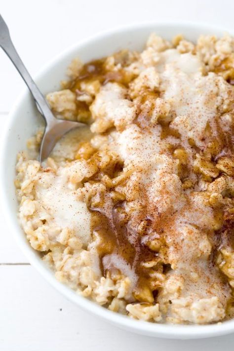 A deconstructed cinnamon roll topped on oatmeal? Sign. Us. Up. Get the recipe from Delish. Cinnamon Roll Oatmeal, Menu Sarapan Sehat, Oatmeal Recipe, Nutrition Plan, Oats Recipes, Idee Pasto Sano, Oatmeal Recipes, Morning Food, Good Healthy Recipes