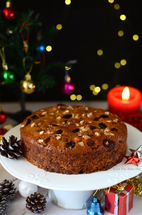 Eggless Christmas Plum Cake recipe (Christmas Fruit cake) Christmas Plum Cake Packing Ideas, Eggless Christmas Cake, Christmas Plum Cake Photography, Plum Cake Photography, Dry Fruits Cake, Cake Recipe With Oil, Christmas Plum Cake Recipe, Easter Bark Recipe, Christmas Plum Cake