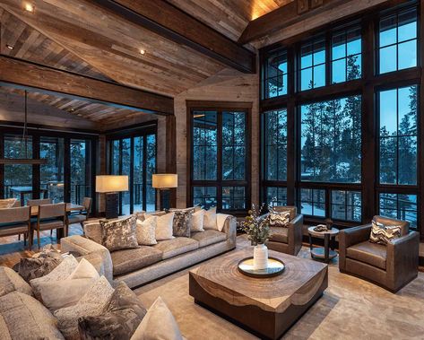 Luxury Cabin Living Room, Mountain House Interior, Colorado Cabin, Colorado Mountain Homes, Mountain House Decor, Contemporary Mountain Home, Rustic Mountain Homes, Mountain Home Interiors, Modern Mountain House