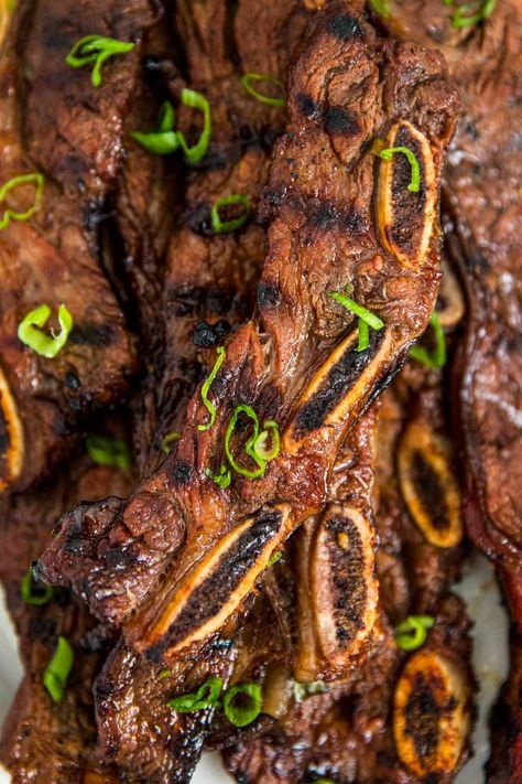 Korean Short Ribs, are cut Flanken-style, marinated in a sweet and savory Kalbi marinade for hours, then grilled to tender, juicy perfection. Short Rib Marinade, Rib Marinade Recipe, Short Ribs Korean, Ribs Marinade Recipe, Korean Marinade, Kalbi Marinade, Flanken Ribs, Korean Ribs, Rib Marinade