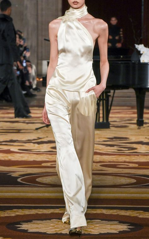 Women's Laquan Smith Fall/winter 2024 Collection | Moda Operandi Silk Wide Leg Pants, Runway Fashion Couture, Laquan Smith, Silk Outfit, Outfits Winter, Mode Inspiration, Silk Top, Couture Fashion, Moda Operandi