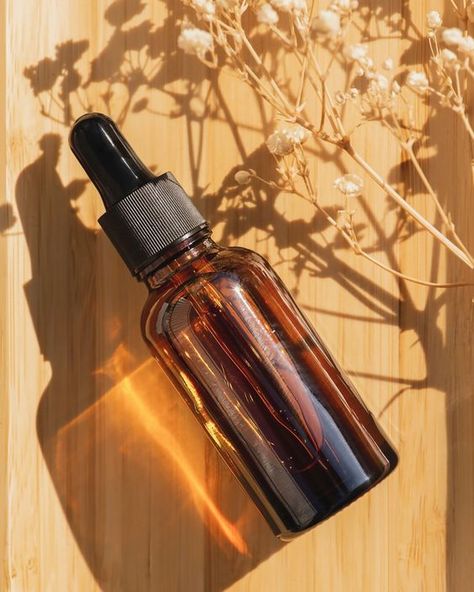 after sun skin restore oil elixir Argan Oil Photography, Face Oil Photography, Hair Oil Photography, Diy Face Oil, Face Oils Best, Oil Photography, Ayurvedic Oil, Infused Oil, Raspberry Seed Oil