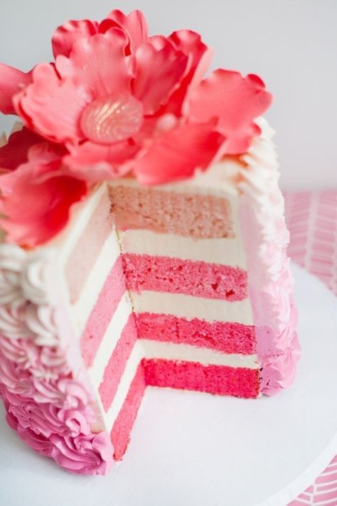 Pink Ombre Cake, Torte Creative, Torte Cupcake, Pink Frosting, Ombre Cake, Bridal Shower Cake, A Piece Of Cake, Cupcake Cake, Piece Of Cake