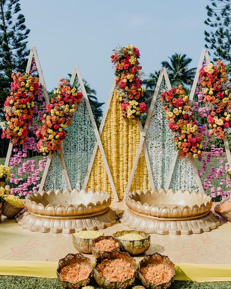 Yellows pinks blues … there’s never enough color for a sunny Haldi ceremony . . Arpit’s & Akshay Decor @ritumago_weddings_events… | Instagram Haldi Decor Ideas, Haldi Decoration Ideas, Haldi Ceremony Decorations, Mehendi Decor Ideas, Haldi Decor, Wedding Entrance Decor, Dream Wedding Decorations, Wedding Stage Design, Wedding Planning Decor